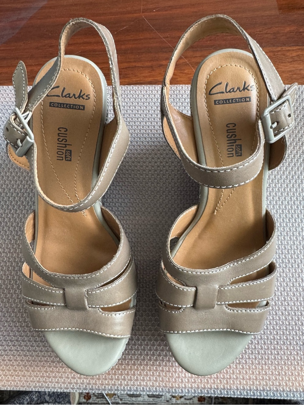 Clarks Women's Taupe Open-Toe Slingback Sandals